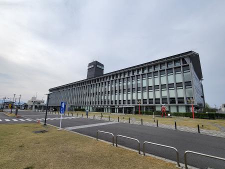 １階エントランス（松明ホール側）